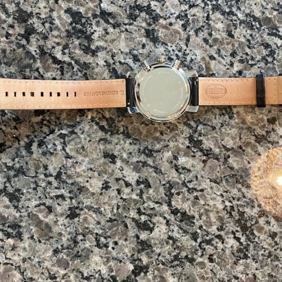 Fossil Black Leather Watch - Picture 5 of 5